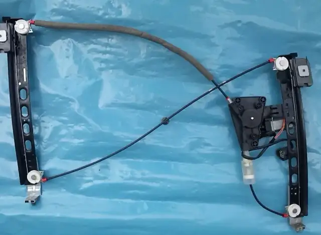 Mechanizm szyby Focus: Diagnoza, koszty, DIY. Naprawisz to sam!