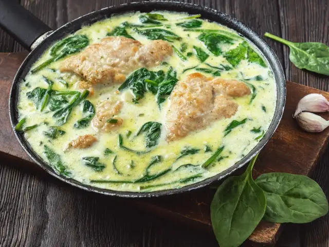 Jaki sos do piersi z kurczaka? Odkryj najlepsze smaki i przepisy