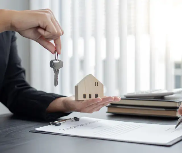 Kiedy płaci się kaucję za mieszkanie? Uniknij nieporozumień w umowie