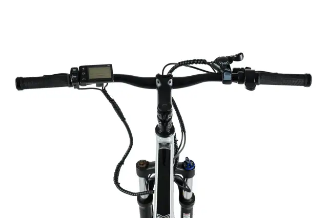 Jak działa manetka gazu w rowerze elektrycznym i jak ją wykorzystać?