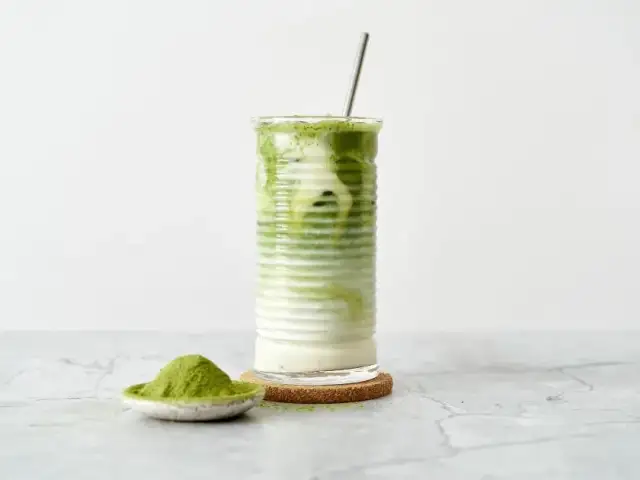 Jak zrobić herbatę matcha - prosta metoda na idealny napar