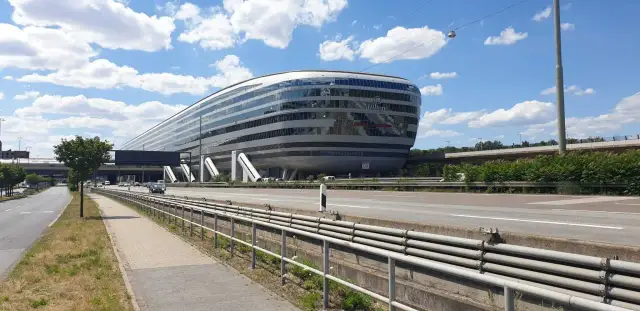 Frankfurt Flughafen Hotel: Stressfrei starten Ihr Guide 2024