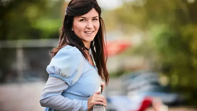 Kto śpiewa mam tę moc? Poznaj Katarzynę Łaskę i jej sukces w Krainie Lodu