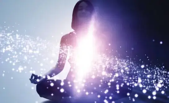 Czym jest intencja w medytacji i jak wpływa na jej skuteczność? Praktyczne wskazówki