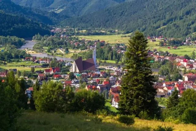 Gdzie zjeść w Krościenku nad Dunajcem? Poznaj najlepsze lokale