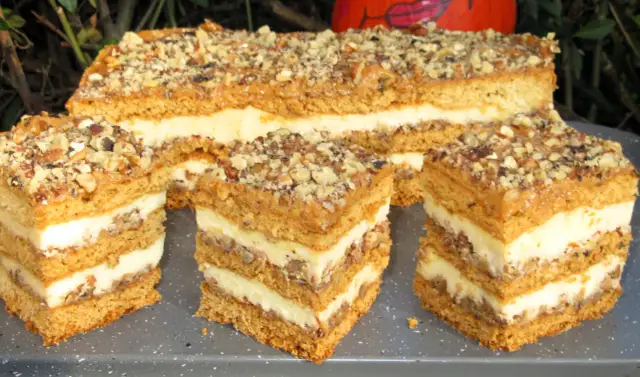 Miodownik vs. Snickers: Tradycja czy dekadencja? Wybierz idealne!