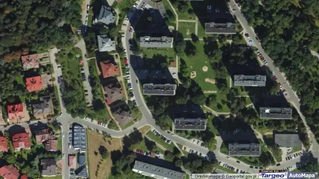 Jak dojechać na Osiedle Złotego Wieku? Sprawdzone trasy