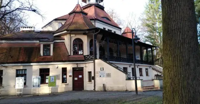 Podkowa Leśna atrakcje: odkryj najciekawsze miejsca do zwiedzania