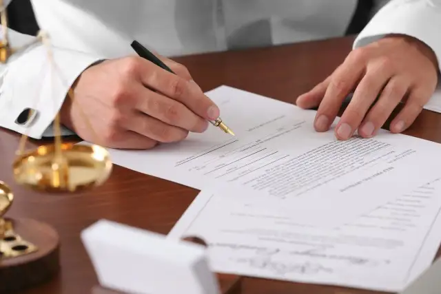 Zakładanie księgi wieczystej dla działki: Uniknij pułapek! Poradnik