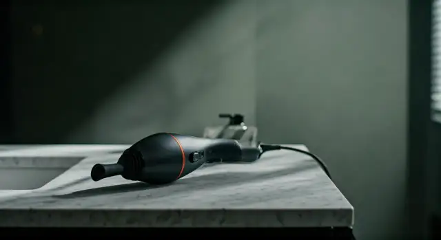 Realne zużycie prądu przez suszarkę do włosów - koszty i wyliczenia