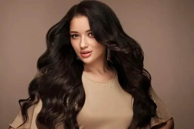 Czekoladowy brąz - jaka farba najlepsza dla twoich włosów?