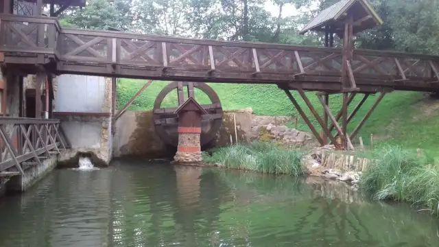 Jezioro Górzno Kujawsko-Pomorskie - piękno natury i atrakcje turystyczne