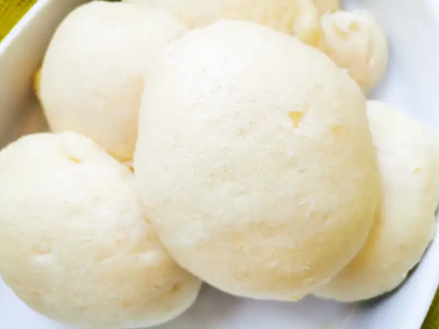 Kluski na parze przepis na ciasto - łatwe i pyszne danie na każdą okazję