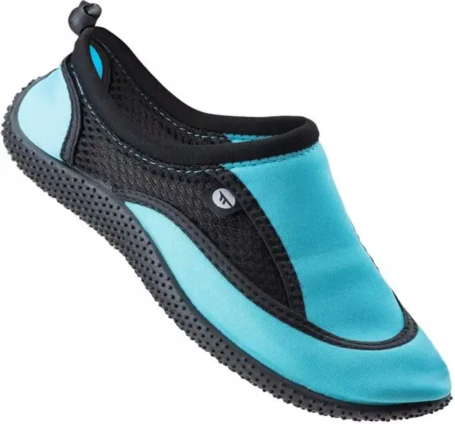 Buty do wody: Jak wybrać idealne na jeżowce, plażę i morsowanie?