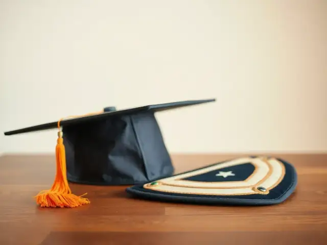 Jaki stopień po studiach wojskowych? Poznaj tajniki awansu i wymagań