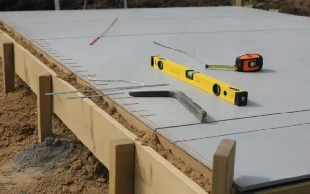 Idealna folia pod taras: uniknij wilgoci i zniszczeń fundamentu