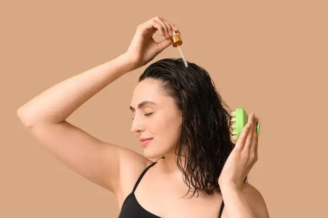 Czy wcierkę się zmywa? Typ, czas, błędy włosy Ci podziękują!