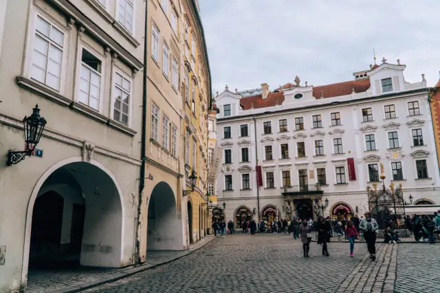 Biura podróży: Poznaj rynek, wybierz pewnie i uniknij błędów.