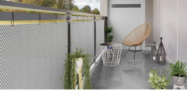 Jak skutecznie odgrodzić się od sąsiadów na balkonie w bloku