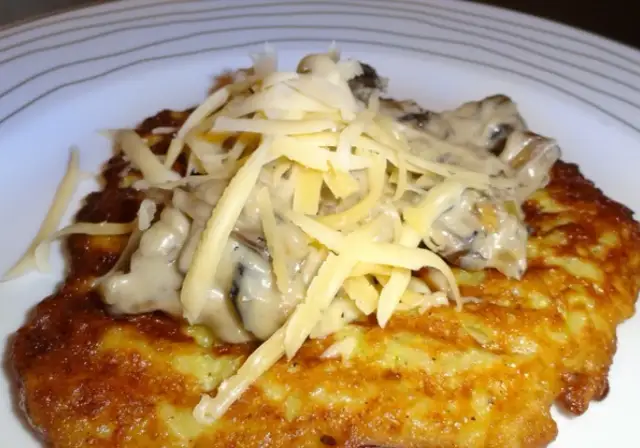 Najlepsze sosy do placków z cukinii, które musisz spróbować