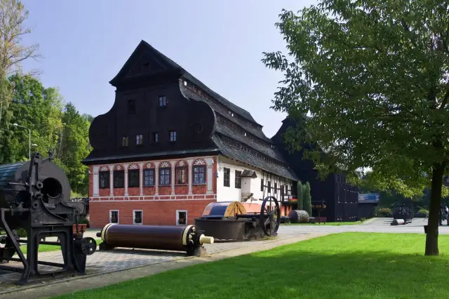 Skansen Dolny Śląsk - Odkryj fascynującą historię i kulturę regionu