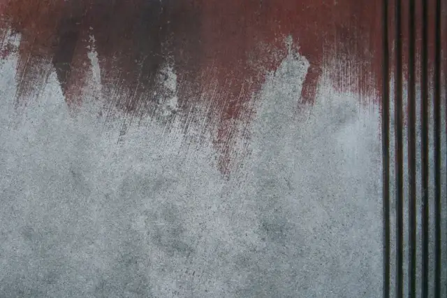 Jak zrobić beton dekoracyjny na ścianę - uniknij najczęstszych błędów