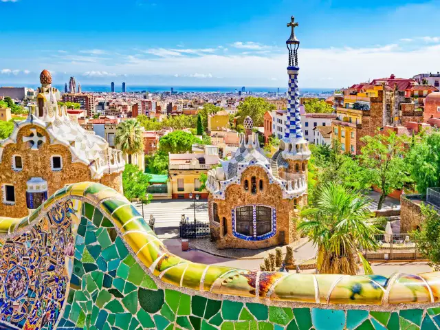 Barcelona noclegi: gdzie najlepiej? Wybierz idealną dzielnicę!