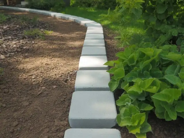 Jak zrobić podjazd pod krawężnik: proste kroki dla lepszej dostępności