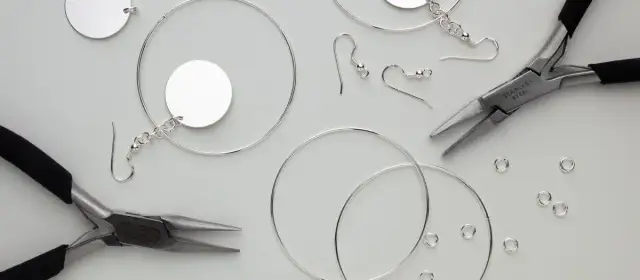 Domowe sposoby na czyszczenie srebra i złota - skuteczne metody DIY