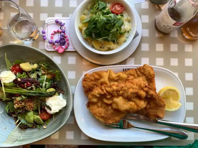 Wiedeń: Co zjeść? Sznycel, Sacher i kawiarnie UNESCO Twój przewodnik