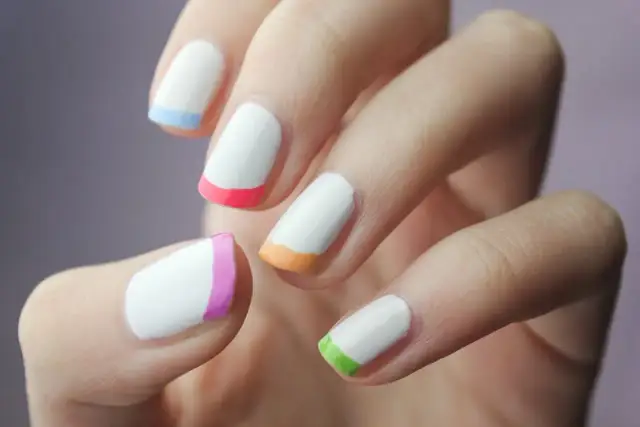 Tatuaż z henny: jak bezpiecznie usunąć i odróżnić od "czarnej"?