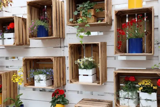 Kwietnik z palet: Poradnik DIY krok po kroku - Stwórz własny!