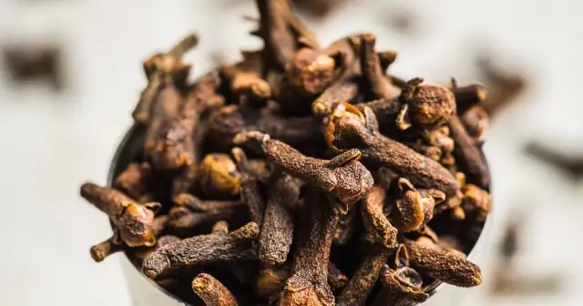 Jak stosować goździki na ból zęba, aby szybko złagodzić ból