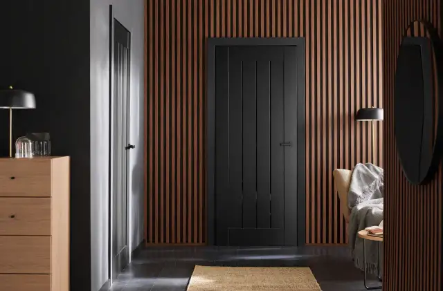 Jak ozdobić drzwi? 15+ pomysłów na szybką metamorfozę wnętrza!