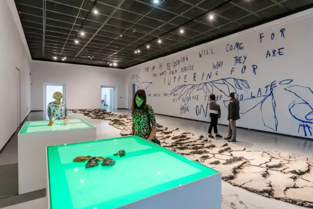 Muzeum sztuki współczesnej Zamek Ujazdowski - aktualne wystawy i wydarzenia