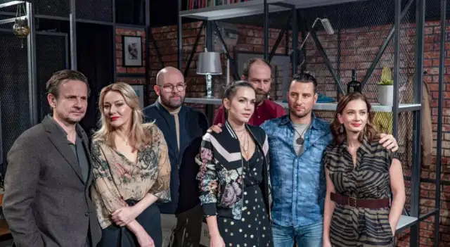 Dobrze się kłamie spektakl – odkryj tajemnice przyjaźni i kłamstw