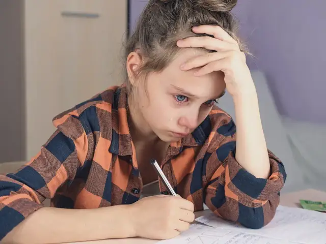 Jak oceniać w nauczaniu zdalnym, by uniknąć frustracji uczniów?