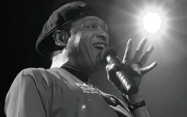 Wokalista jazzowy: Odkryj największe talenty i ich muzykę