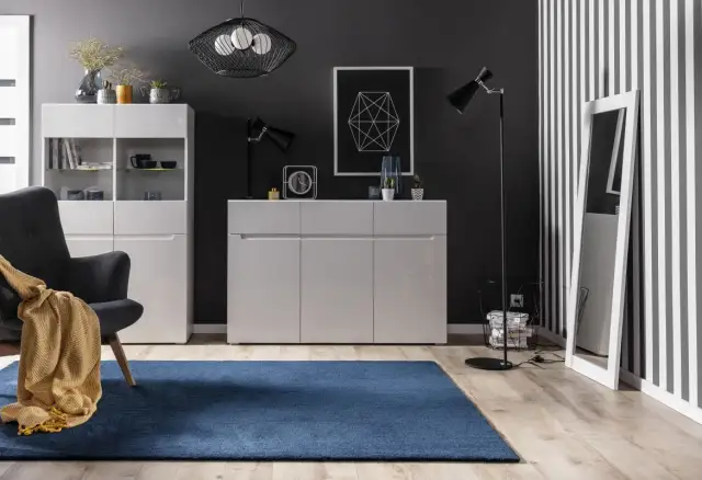 Jakie panele do salonu wybrać, aby uniknąć błędów i kosztów?