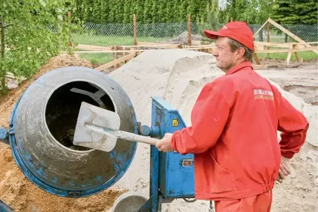 Jakie proporcje do zaprawy tynkarskiej, aby uniknąć błędów w pracy?