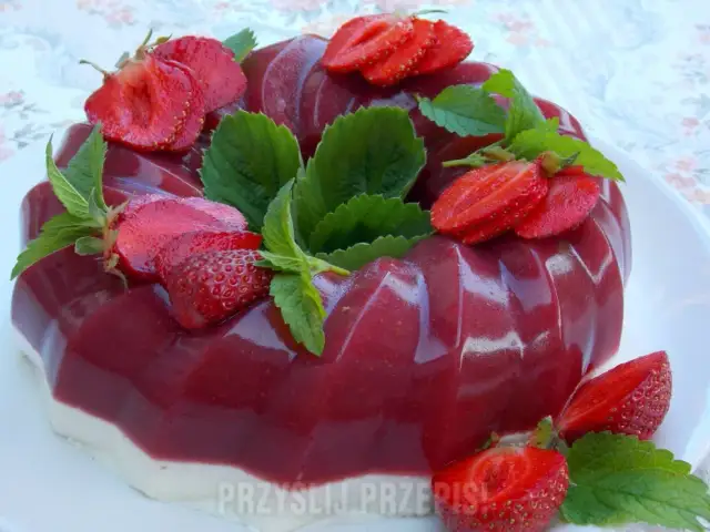 Jak zrobić pyszną galaretkę owocową – prosty przepis krok po kroku