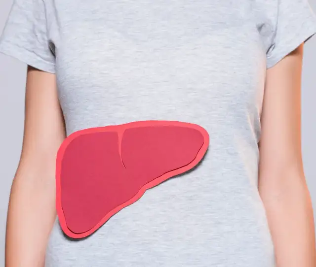 Objawy chorej wątroby u alkoholika - jak je rozpoznać i uniknąć zagrożeń