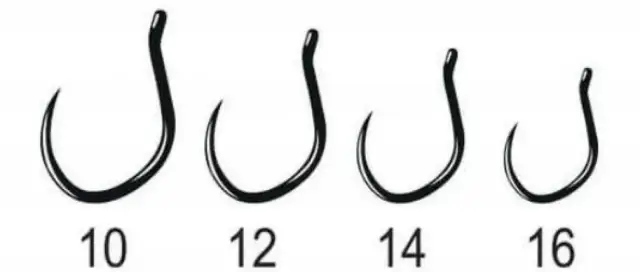 Cztery czarne haczyki wędkarskie o różnej wielkości, oznaczone numerami 10, 12, 14, 16.