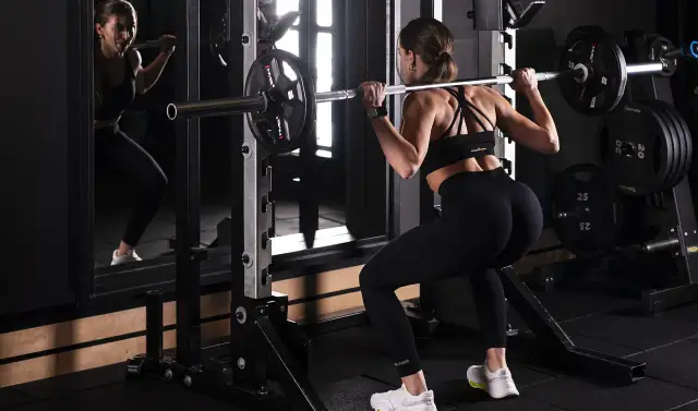 Męskie preferencje rozmiaru biustu: Czy "ideał" naprawdę istnieje?