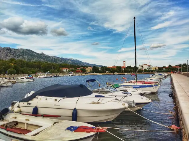 Atrakcje w Seline Chorwacja: Odkryj spokój i naturę w raju