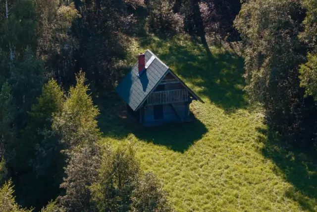 Dom drewniany czy murowany - co wybrać, aby uniknąć kosztów?