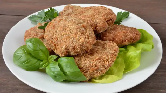 Co dodać do kotletów mielonych zamiast bułki - zdrowe alternatywy