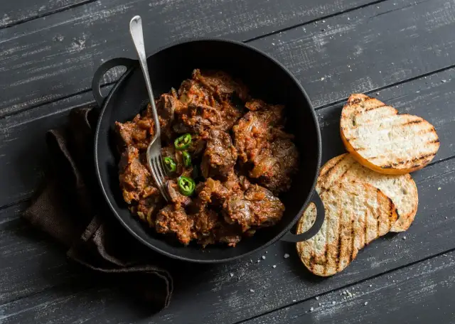 Bezpieczne mrożenie mięsa: Jak długo? Wołowina, drób, wieprzowina