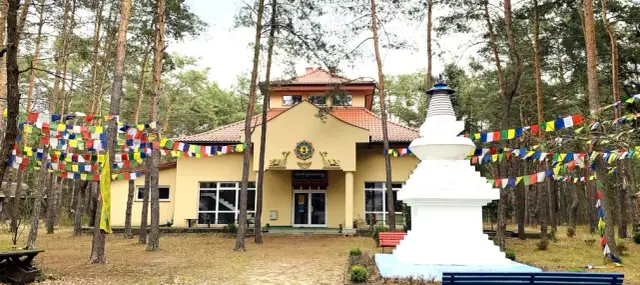 Centrum buddyzmu w Polsce: odkryj miejsca medytacji i nauki