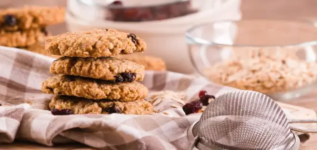 Jak zrobić ciastka owsiane dietetyczne bez cukru i mąki, które zachwycą